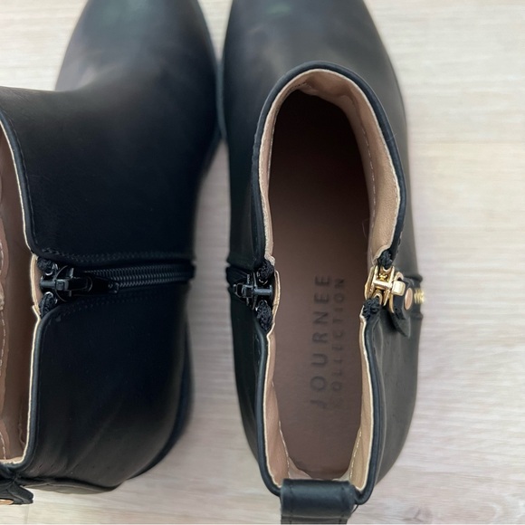 New *Black* Journee Collection “Ellis” Vegan Faux Leather Side Zip Ankle Booties - Picture 9 of 12